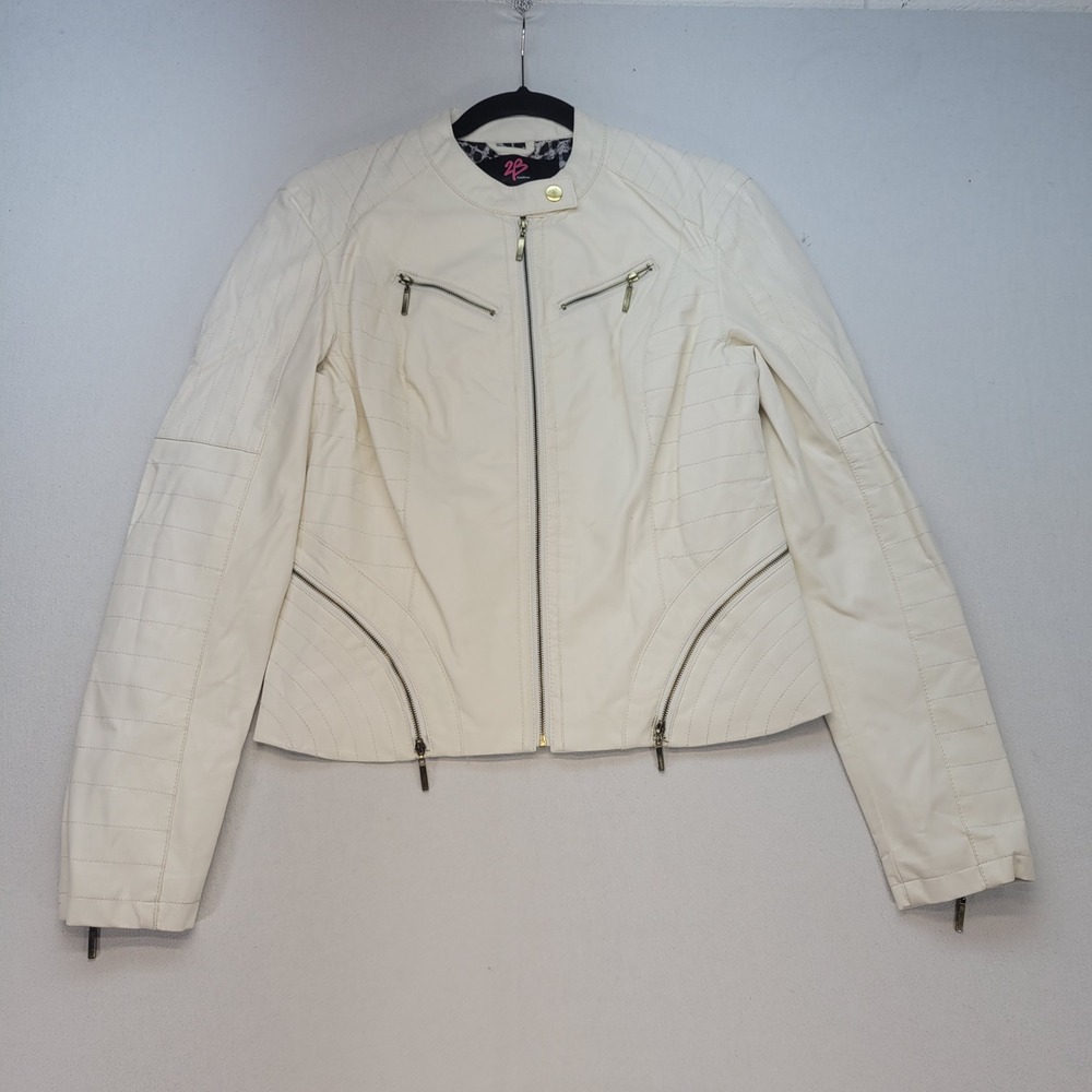 2B Bebe Moto Jacket Womens Large White‎ Faux Leather Quilted Zip Biker Coat